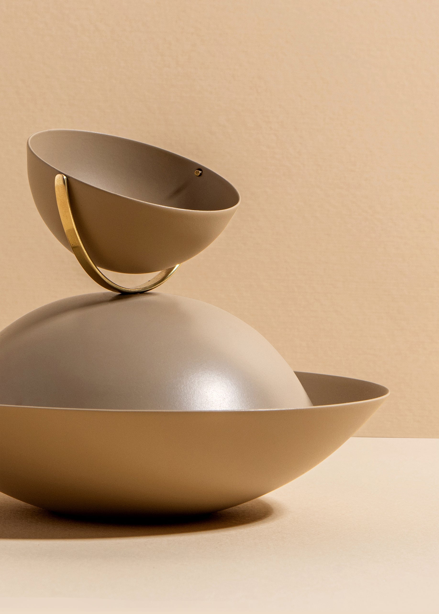 (02) MAYIM ACHRONIM - TAUPE
